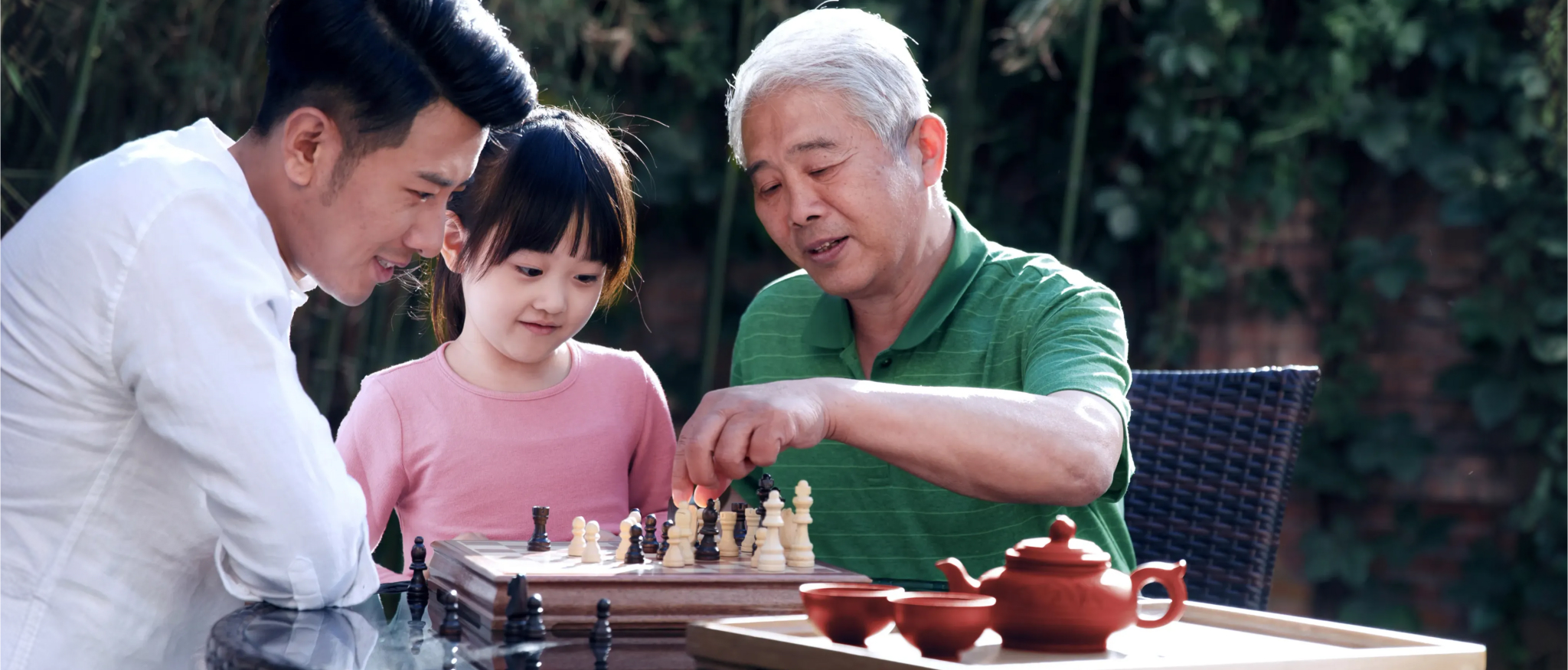 Compare death benefits settlement options with our quick calculator