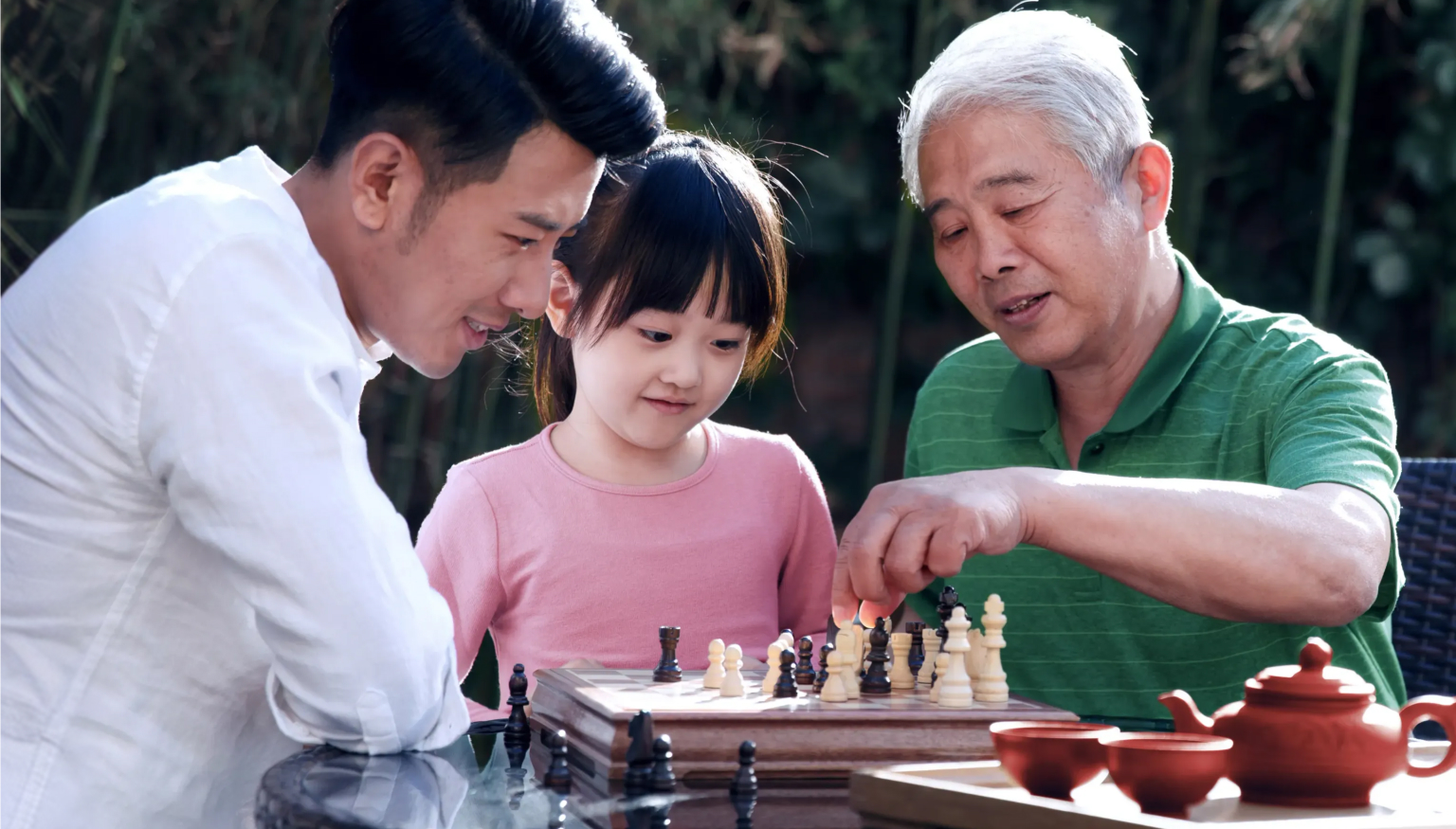 Compare death benefits settlement options with our quick calculator